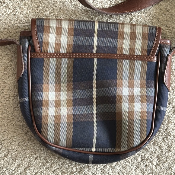 Burberry’s Small Crosshody Bag - Picture 8 of 14